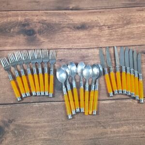 Gibson Flatware Set 23pc Amber Yellow Acrylic Handle Stainless Steel Good Retro